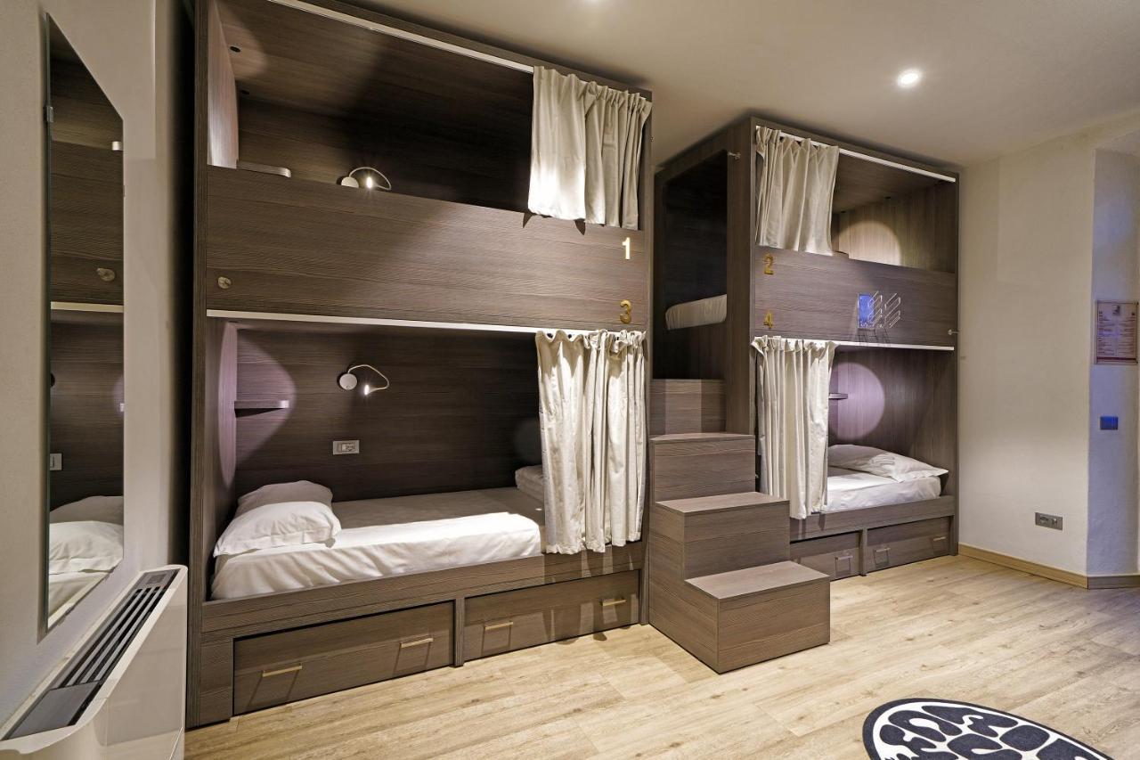 "La Locanda" Campione Del Garda Hostel Luaran gambar